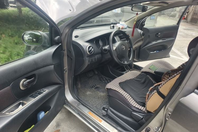 Used Nissan Livina 2010 Jingrui Edition 1.6L Automatic Smart Model Driver Seat