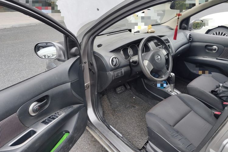 Used Nissan Livina 2010 Jingrui Edition 1.6L Automatic Smart Model Driver Seat