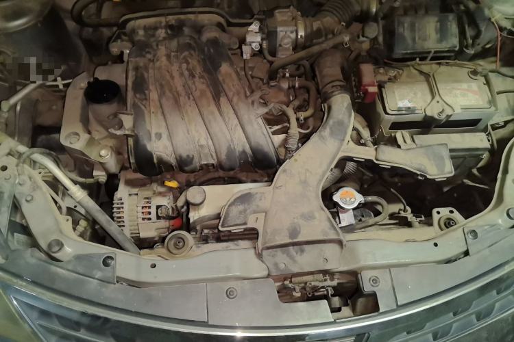 Used Nissan Livina 2010 JINRUI Edition 1.6L Automatic Standard Model Engine Bay