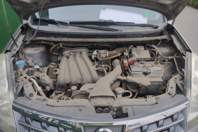 Used Nissan Livina 2010 Jingrui Edition 1.6L Manual Standard Model Engine Bay