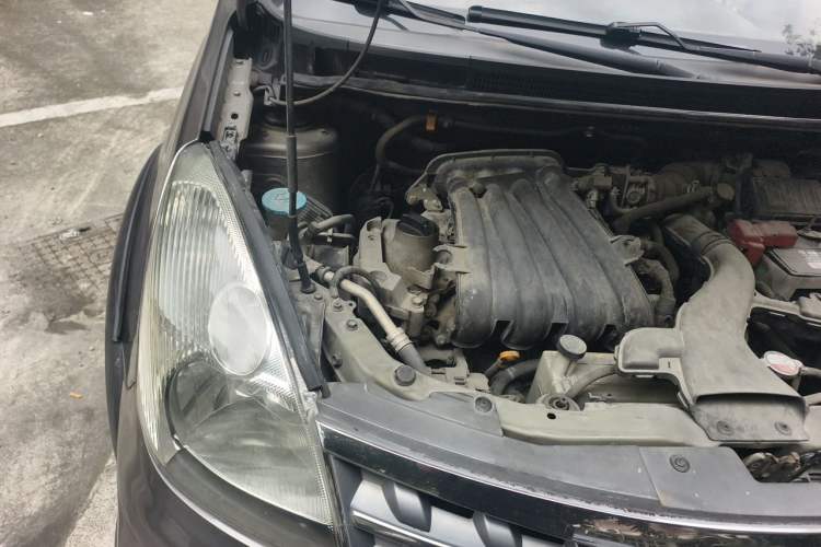 Used Nissan Livina 2010 Jingrui Edition 1.6L Automatic Smart Model Engine Bay Right