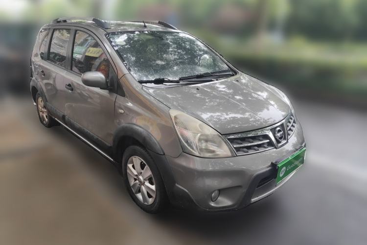 Used Nissan Livina 2010 JINRUI Edition 1.6L Automatic Standard Model Front Right 45 Deg