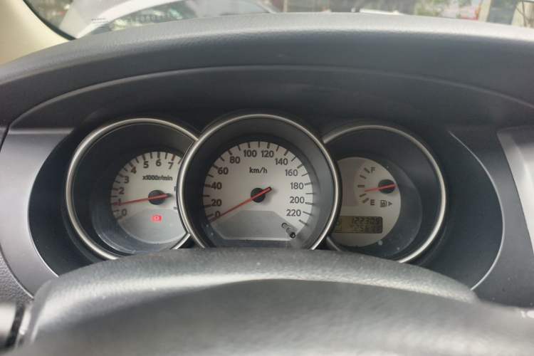 Used Nissan Livina 2010 Jingrui Edition 1.6L Automatic Smart Model Instrument Cluster