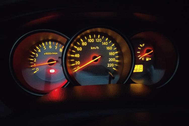 Used Nissan Livina 2010 Jingrui Edition 1.6L Manual Standard Model Instrument Cluster