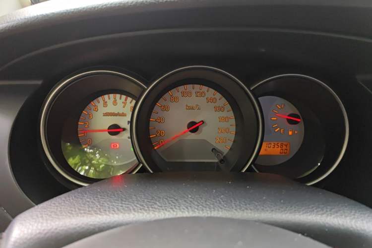 Used Nissan Livina 2010 JINRUI Edition 1.6L Automatic Standard Model Instrument Cluster