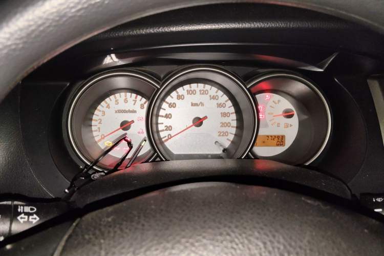 Used Nissan Livina 2010 Jingrui Edition 1.6L Automatic Smart High-End Model Instrument Cluster