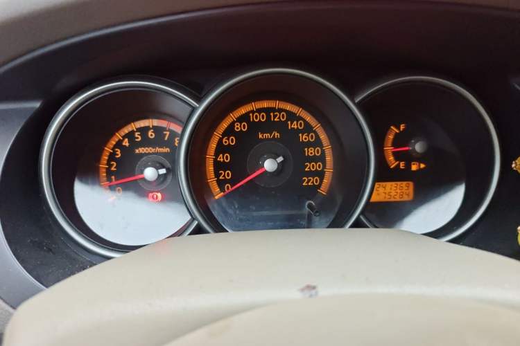 Used Nissan Livina 2010 Jingyi Edition 1.8L Automatic Standard Model Instrument Cluster