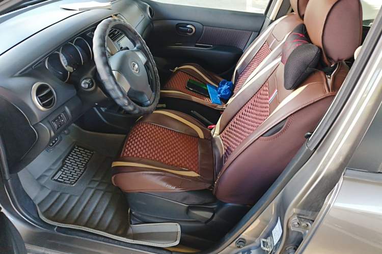 Used Nissan Livina 2010 JINRUI Edition 1.6L Automatic Standard Model Left Front Seat