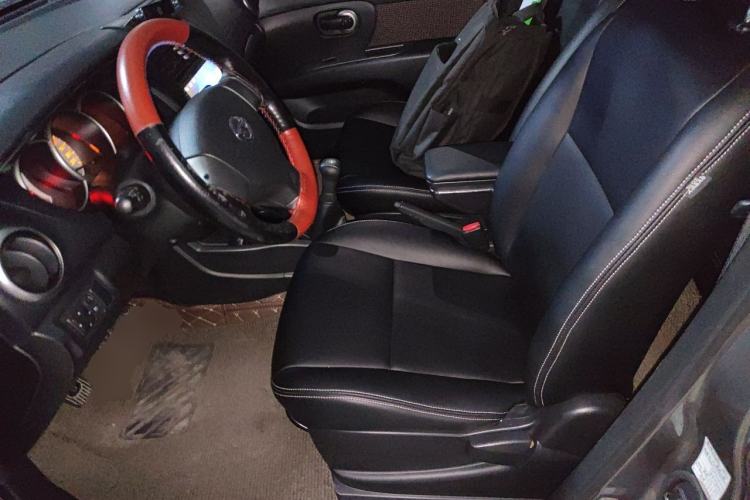 Used Nissan Livina 2010 Jingrui Edition 1.6L Manual Standard Model Left Front Seat