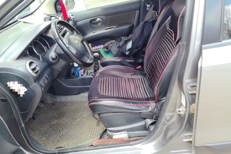 Used Nissan Livina 2010 Jingrui Edition 1.6L Manual Standard Model Left Front Seat