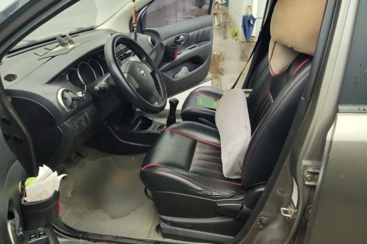 Used Nissan Livina 2010 Jingrui Edition 1.6L Manual Standard Model Left Front Seat