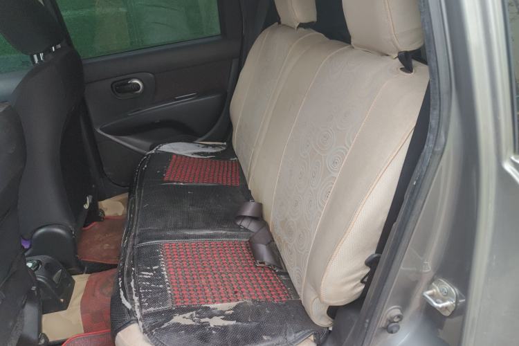 Used Nissan Livina 2010 Jingrui Edition 1.6L Manual Standard Model Left Rear Seat