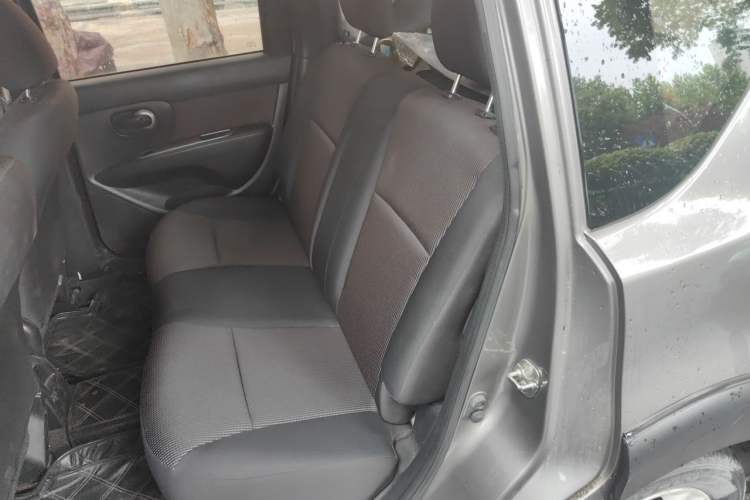 Used Nissan Livina 2010 JINRUI Edition 1.6L Automatic Standard Model Left Rear Seat