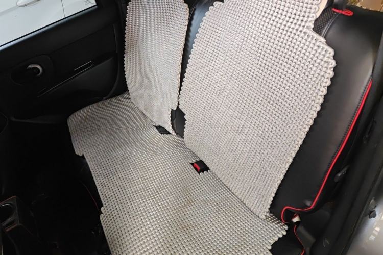 Used Nissan Livina 2010 JINRUI Edition 1.6L Automatic Standard Model Left Rear Seat
