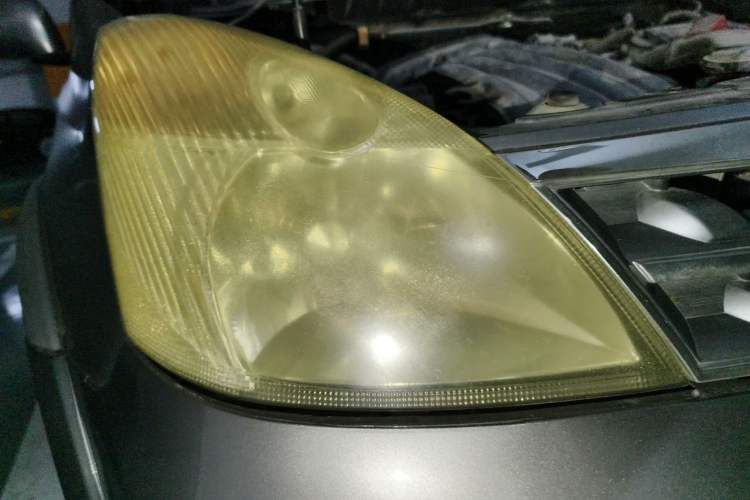 Used Nissan Livina 2010 Jingyue Edition 1.6L Automatic All-in-One Model Right Front Headlight