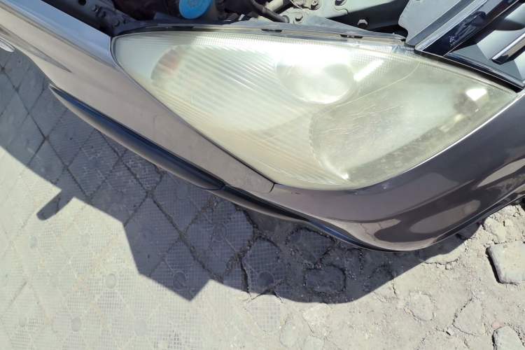 Used Nissan Livina 2010 Jingrui Edition 1.6L Manual Standard Model Right Front Headlight