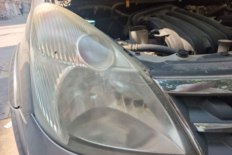 Used Nissan Livina 2010 Jingrui Edition 1.6L Automatic Smart Model Right Front Headlight