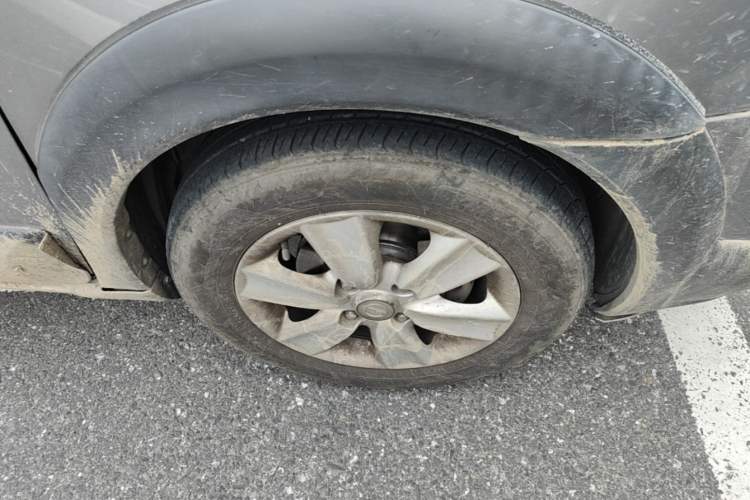 Used Nissan Livina 2010 Jingrui Edition 1.6L Automatic Smart Model Right Front Wheel Hub