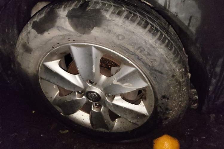 Used Nissan Livina 2010 Jingrui Edition 1.6L Automatic Smart High-End Model Right Front Wheel Hub