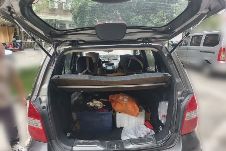 Used Nissan Livina 2010 Jingrui Edition 1.6L Automatic Smart Model Trunk