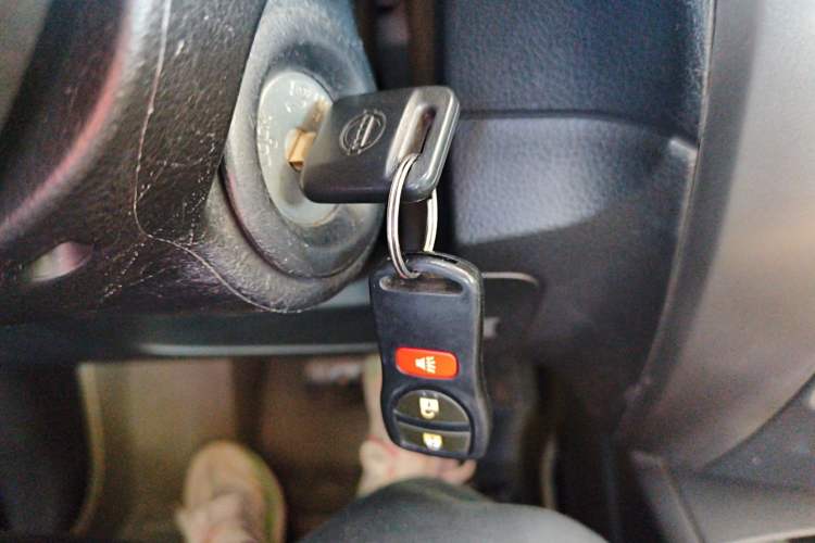 Used Nissan Livina 2010 JINRUI Edition 1.6L Automatic Standard Model Vehicle Key