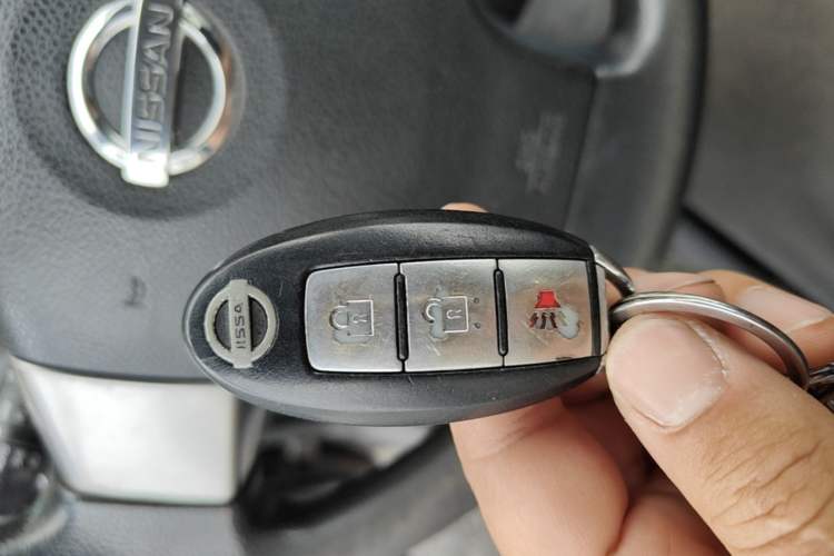Used Nissan Livina 2010 Jingrui Edition 1.6L Automatic Smart Model Vehicle Key