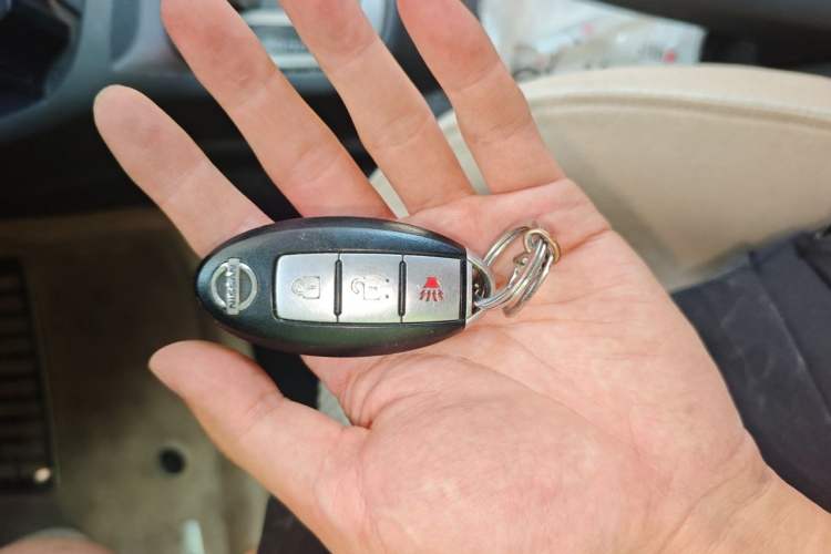 Used Nissan Livina 2010 Jingrui Edition 1.6L Automatic Smart Model Vehicle Key