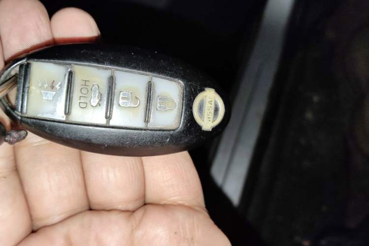 Used Nissan Livina 2010 Jingrui Edition 1.6L Automatic Smart High-End Model Vehicle Key
