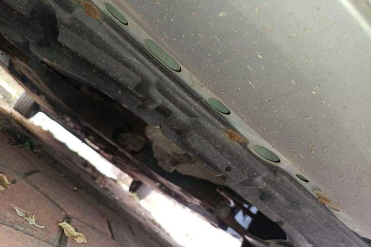 Used Nissan Livina 2010 Jingyue Edition 1.6L Manual All-Around Model Chassis Front