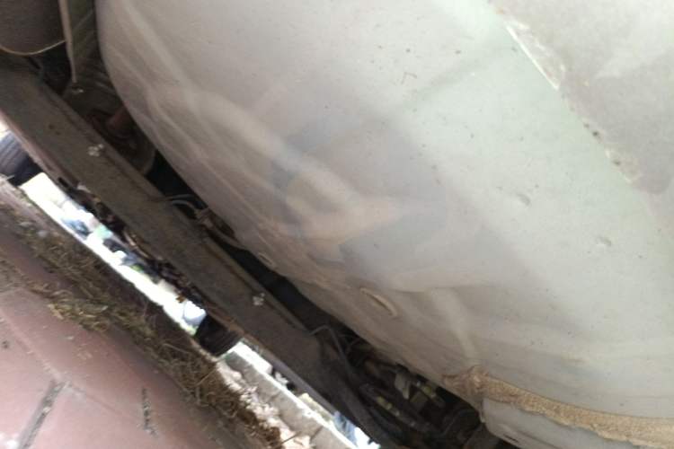 Used Nissan Livina 2010 Jingyue Edition 1.6L Manual All-Around Model Chassis Rear