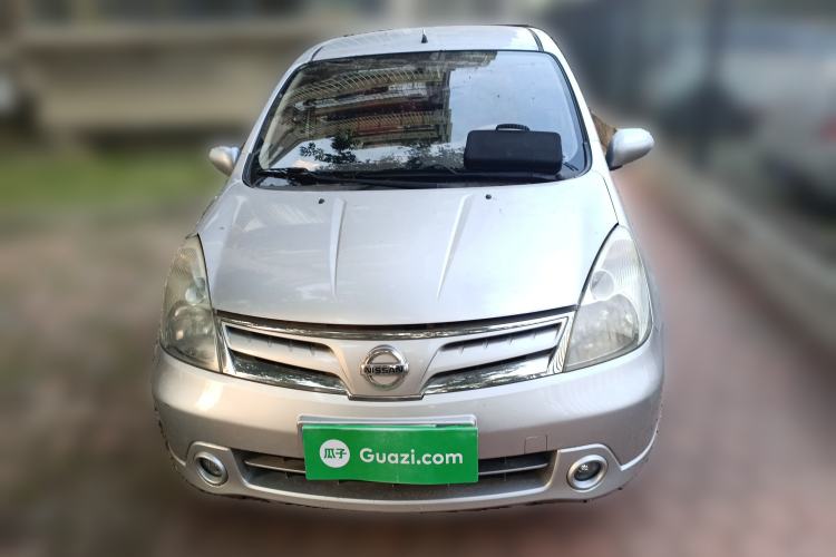 Used Nissan Livina 2010 Jingyue Edition 1.6L Manual All-Around Model Front