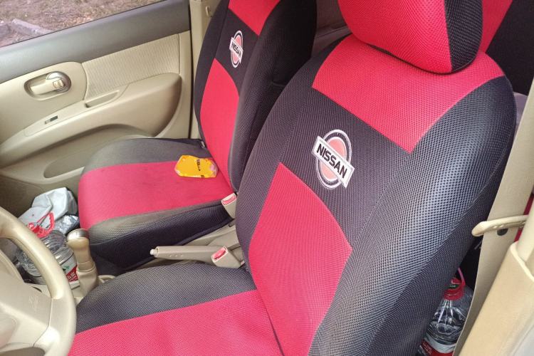 Used Nissan Livina 2010 Jingyue Edition 1.6L Manual All-Around Model Left Front Seat