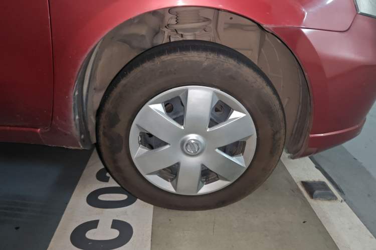 Used Nissan Livina 2010 Jingyue Edition 1.6L Manual All-Around Model Right Front Wheel Hub