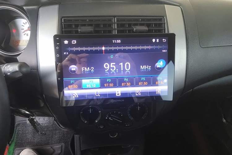Used Nissan Livina 2010 JINRUI Edition 1.6L Automatic Standard Model Audio And AC Panel