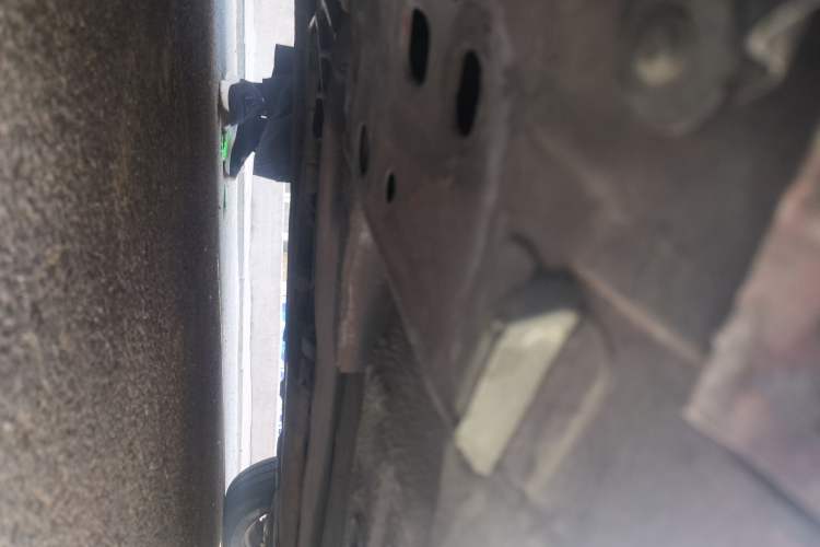 Used Nissan Livina 2010 Jingyue Edition 1.6L Automatic All-in-One Model Chassis Front Left