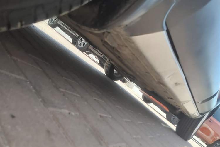 Used Nissan Livina 2010 JINRUI Edition 1.6L Automatic Standard Model Chassis Front Left