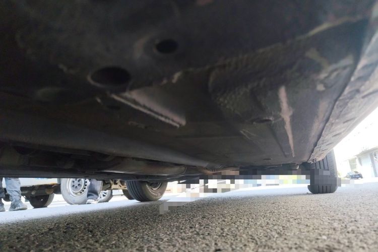 Used Nissan Livina 2010 Jingyue Edition 1.6L Manual All-Around Model Chassis Front Left