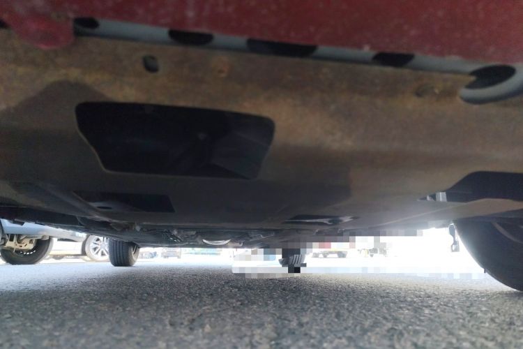 Used Nissan Livina 2010 Jingyue Edition 1.6L Manual All-Around Model Chassis Front
