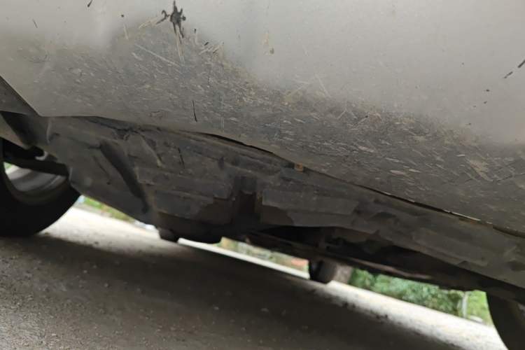 Used Nissan Livina 2010 JINRUI Edition 1.6L Automatic Standard Model Chassis Front