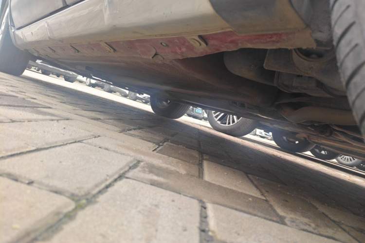 Used Nissan Livina 2010 Jingrui Edition 1.6L Automatic Smart Model Chassis Rear Left