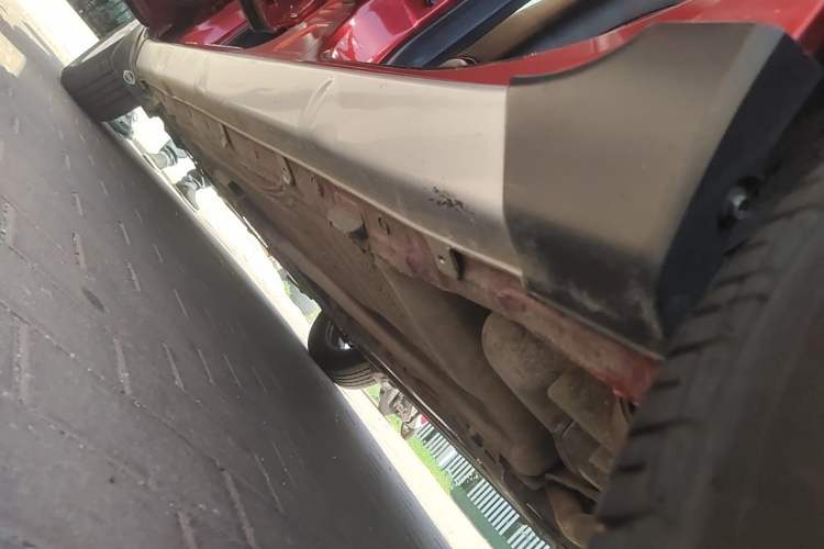Used Nissan Livina 2010 JINRUI Edition 1.6L Automatic Standard Model Chassis Rear Left
