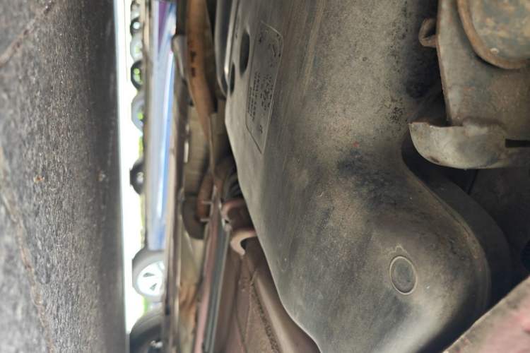 Used Nissan Livina 2010 Jingyue Edition 1.6L Manual All-Around Model Chassis Rear Right