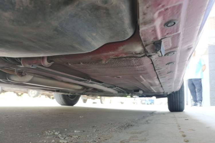 Used Nissan Livina 2010 Jingyue Edition 1.6L Manual All-Around Model Chassis Rear Right