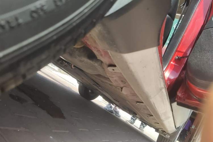 Used Nissan Livina 2010 JINRUI Edition 1.6L Automatic Standard Model Chassis Rear Right