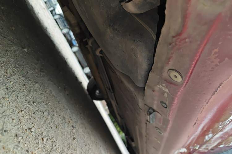 Used Nissan Livina 2010 JINRUI Edition 1.6L Automatic Standard Model Chassis Rear Right