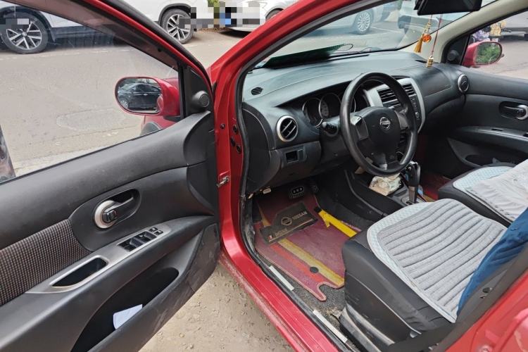 Used Nissan Livina 2010 JINRUI Edition 1.6L Automatic Standard Model Driver Seat