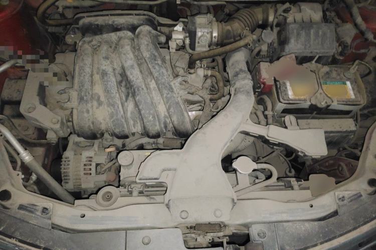Used Nissan Livina 2010 Jingrui Edition 1.6L Automatic Smart Model Engine Bay
