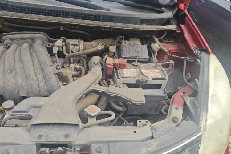 Used Nissan Livina 2010 Jingrui Edition 1.6L Automatic Smart Model Engine Bay Left