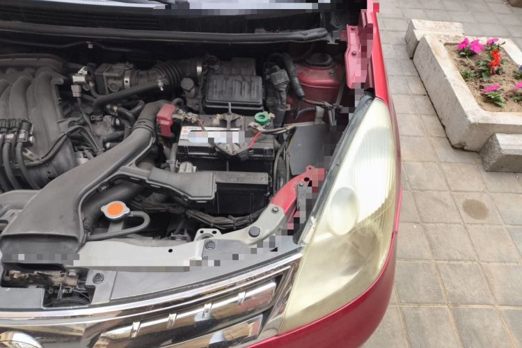 Used Nissan Livina 2010 Jingyue Edition 1.6L Automatic Supercharged Model Engine Bay Left