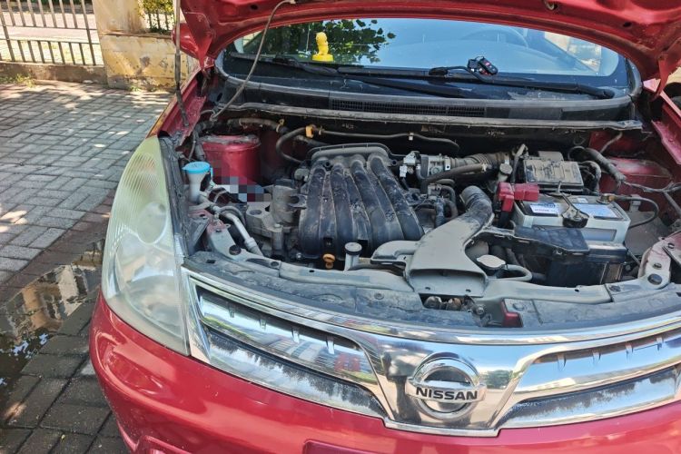 Used Nissan Livina 2010 Jingyue Edition 1.6L Manual Supercharged Model Engine Bay Right